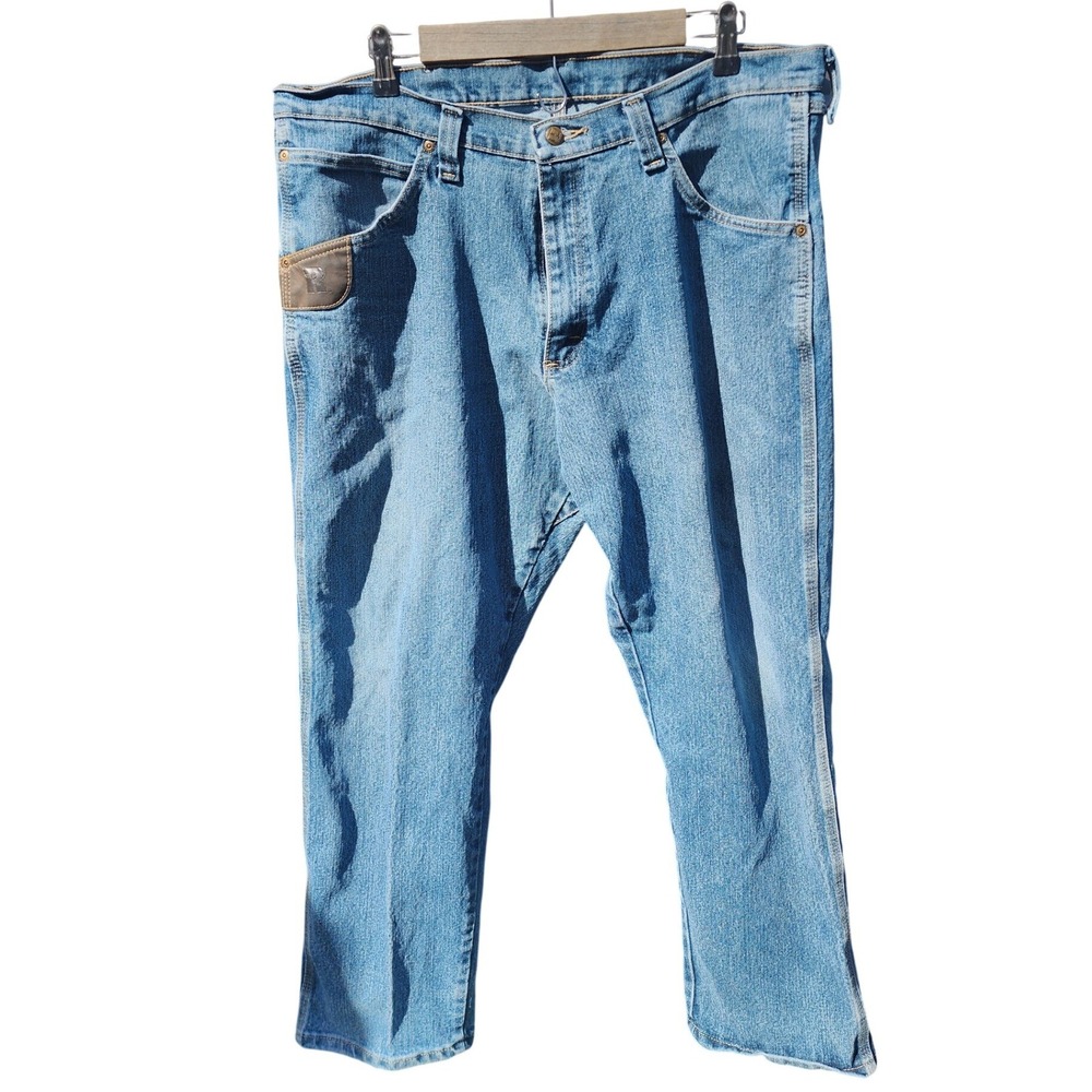 Wrangler Riggs Workwear Mens 38x30 Blue Straight Leg Jeans 103WAC5DT Light Wash